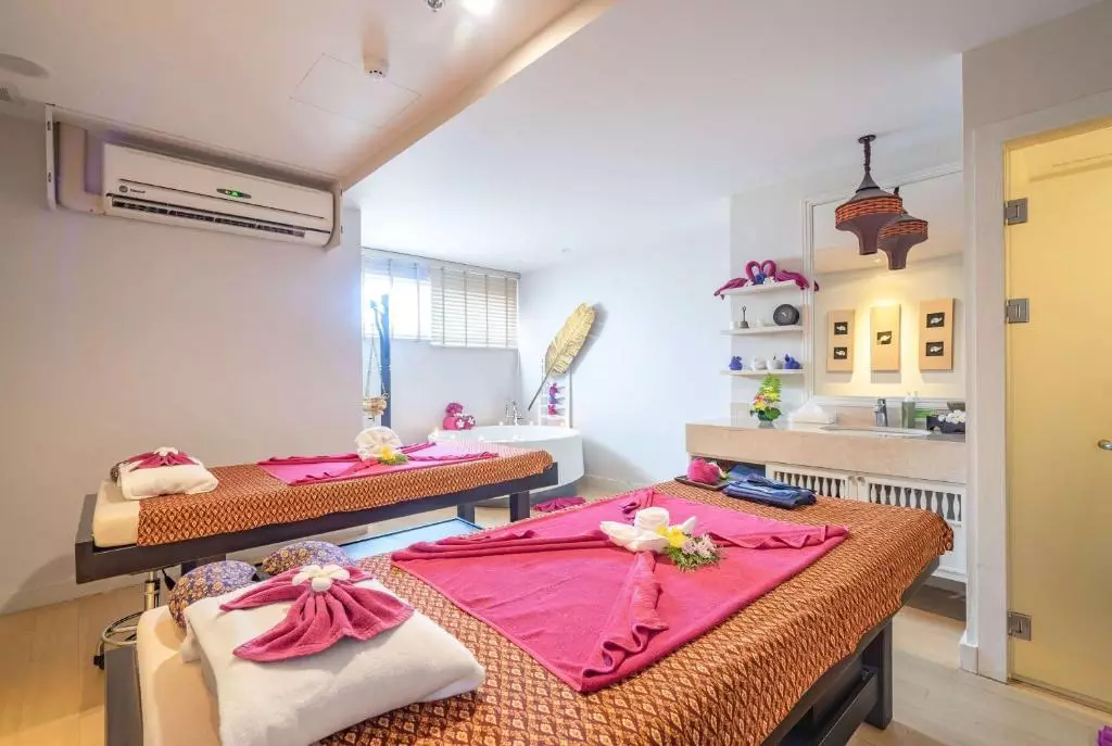 Ramada by Wyndham Phuket Deevana